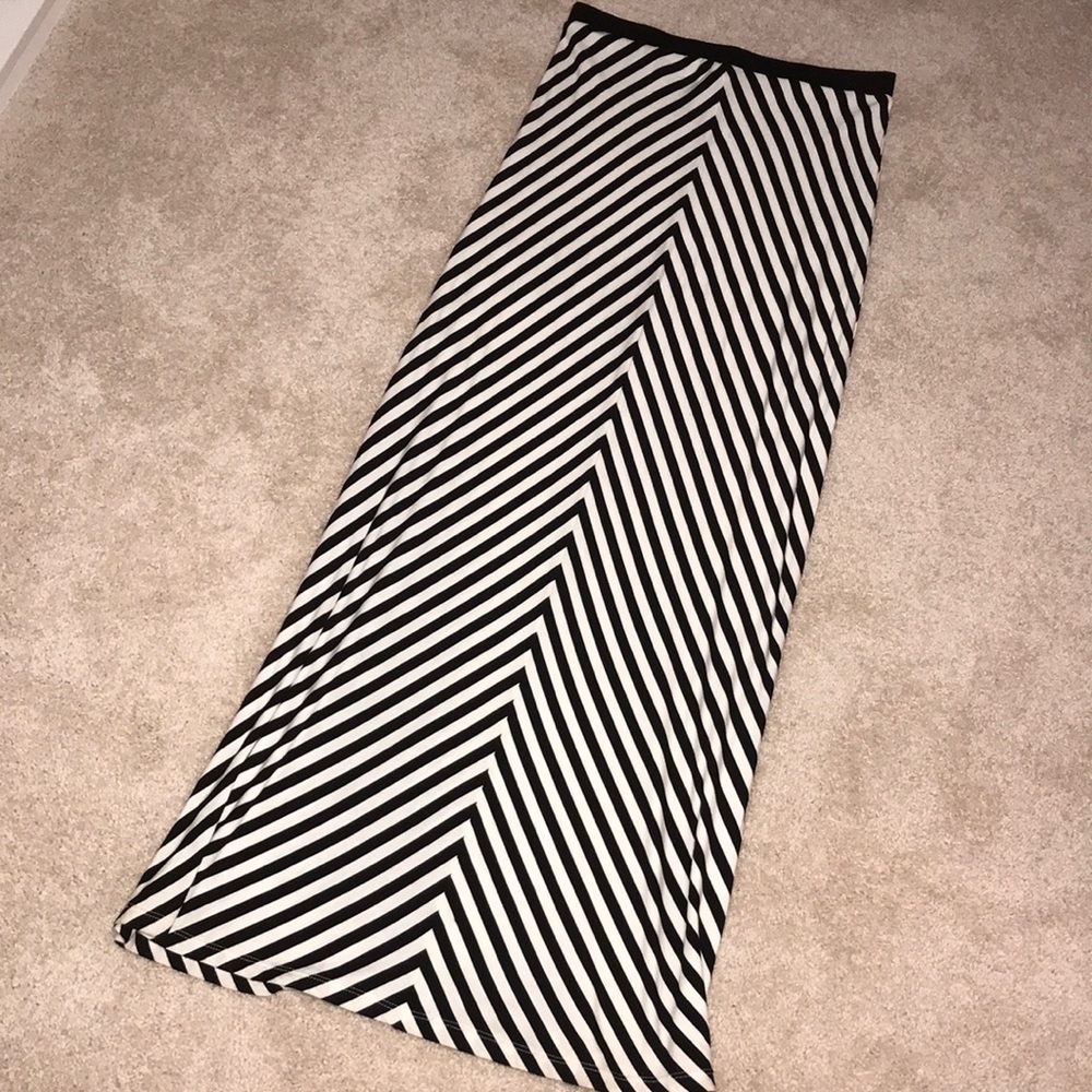 White House Black Market Maxi Skirt